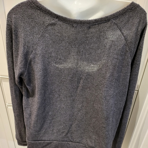 Sweat - Picture 2 of 3